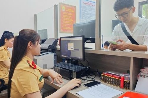 Thuận lợi không ngờ khi đăng ký xe ở công an phường