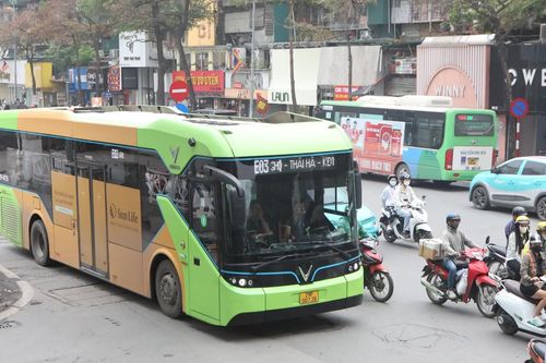 Hà Nội lập tổ công tác về chuyển đổi phương tiện xanh