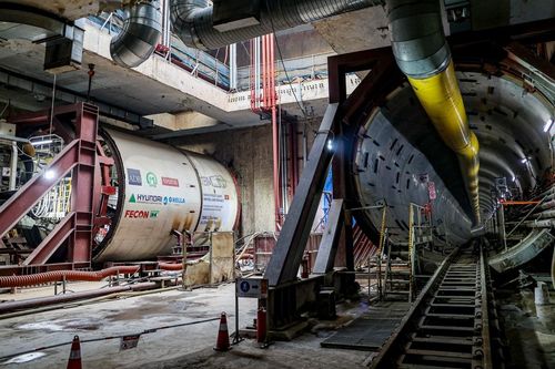 Máy đào hầm TBM số 1 đã tiến gần tới ga S11