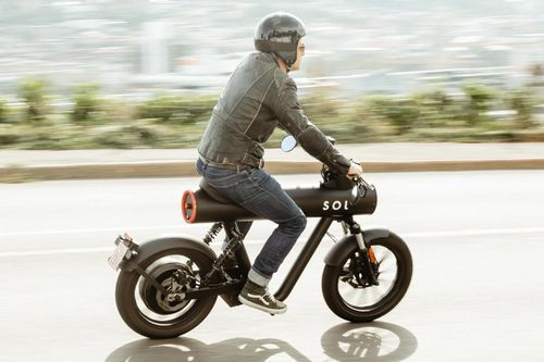 Mẫu motor điện Sol Pocket Rocket có thiết kế như 'ống nước'