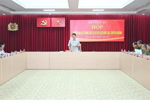 Đồng bộ cơ sở dữ liệu địa phương về Trung ương để hình thành cơ sở dữ liệu ngành, lĩnh vực