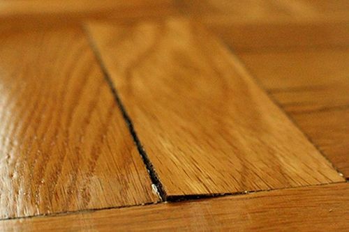 Sàn gỗ bị phồng: nguyên nhân và cách xử lý