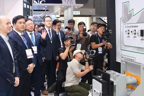 TP Hồ Chí Minh: Hơn 500 doanh nghiệp tham gia Triển lãm quốc tế về điện và năng lượng 2025