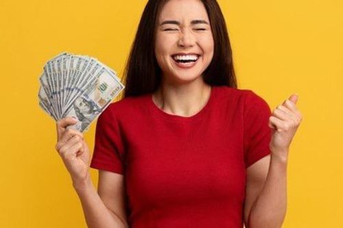 Tình đến – Tiền đầy ví: Top cung hoàng đạo hưởng trọn vượng khí cuối 2025