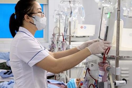 Bộ Y tế phản hồi gì về đề xuất có chính sách thu hút, phụ cấp đặc thù, hỗ trợ cán bộ y tế?