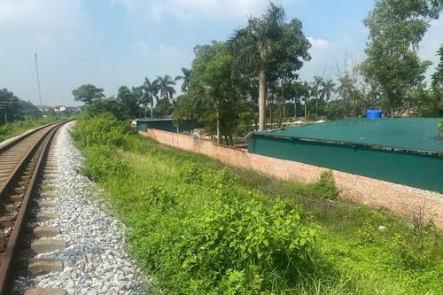 Đề nghị xử lý Công ty công nghệ Bình Minh xây dựng công trình trái phép trong hành lang đường sắt