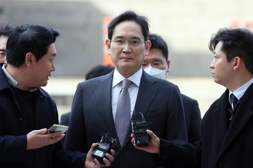 Chủ tịch Samsung được tuyên trắng án