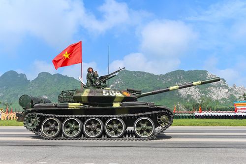 Màn hợp luyện của xe tăng, tên lửa chuẩn bị lễ kỷ niệm 2/9