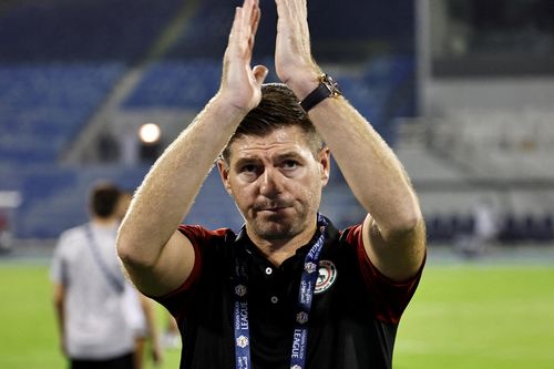 Steven Gerrard lên chức ông ngoại ở tuổi 45