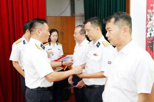 Binh đoàn 20 - Tổng Công ty Tân Cảng Sài Gòn: Gặp mặt, tặng quà thương binh, con liệt sĩ
