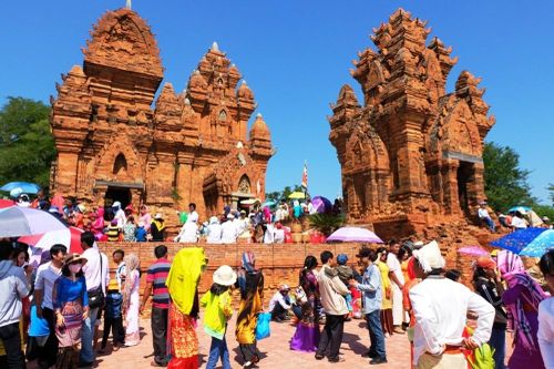 Khánh Hòa đẩy mạnh phát triển sự nghiệp VHTTDL sau sáp nhập
