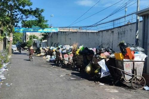 Rác lại ùn ứ tại nhiều phường trung tâm Thanh Hóa