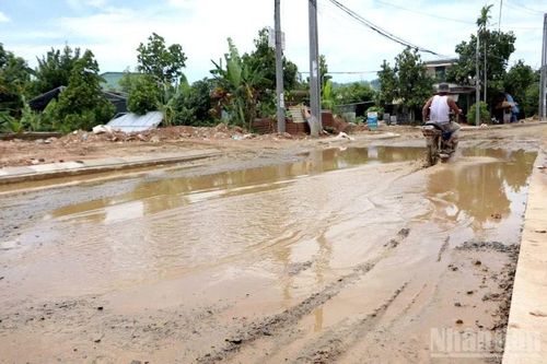 Đà Nẵng: Thi công ì ạch, người dân khốn khổ trên tuyến đường Nam Cao nối dài