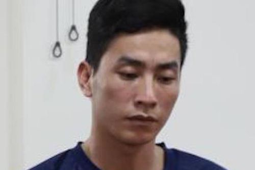 Trộm tiền của nhân viên massage