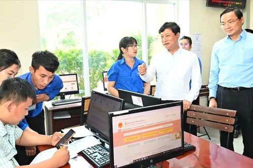 Chủ tịch HĐND TPHCM Võ Văn Minh: Tập trung xây dựng quy chế làm việc, nâng cao chất lượng phục vụ người dân