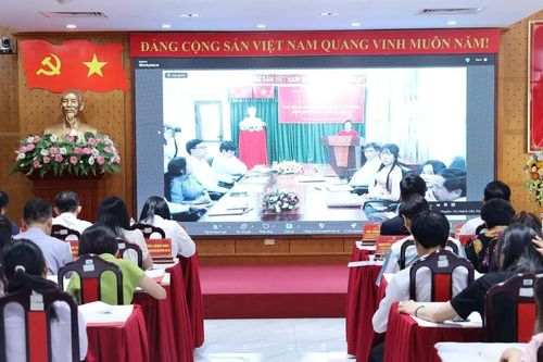 Triển khai biên tập, xuất bản bộ sách Văn kiện Đảng toàn tập (80 tập)
