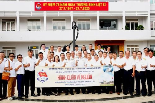 Binh đoàn 20 - Tổng Công ty Tân Cảng Sài Gòn trao quà tri ân thương binh và con liệt sĩ