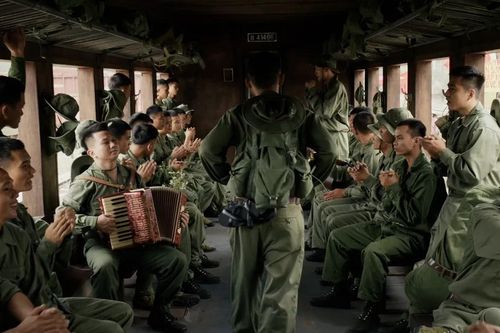 Phim Mưa đỏ: Tái hiện khí phách thế hệ 'gác bút nghiên' vì Tổ quốc