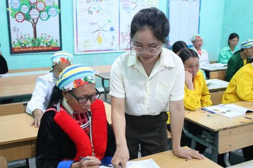 Ánh sáng con chữ nơi rẻo cao