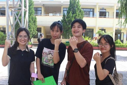 Phổ điểm Toán gần nhất với phân phối chuẩn trong những năm gần đây