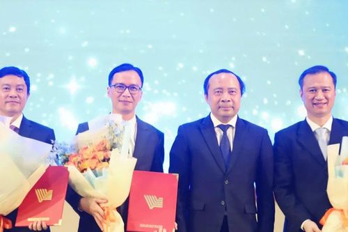 ĐH Quốc gia TPHCM bổ nhiệm nhiều Hiệu trưởng, Phó Hiệu trưởng trường thành viên