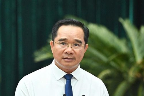 Chủ tịch UBND TP.HCM phân quyền xử phạt hành chính cho các Phó Chủ tịch theo từng lĩnh vực chuyên trách
