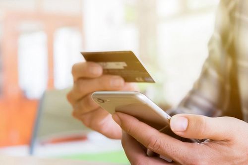 Từ 37% lên 73%: Phụ nữ tại các nước đang phát triển đã 'lật ngược thế cờ' tài chính