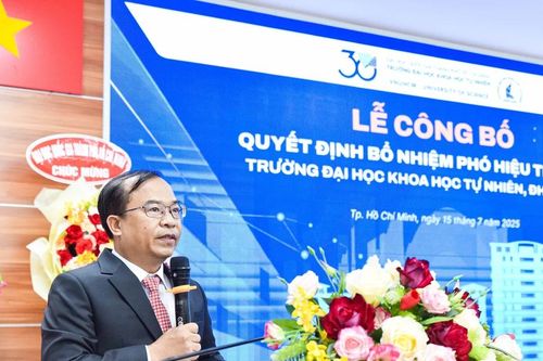 Giáo sư hóa học 51 tuổi làm Phó Hiệu trưởng ĐH Khoa học Tự nhiên