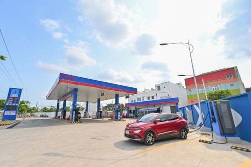 Mở đường giao thông xanh, Petrovietnam đi trước một bước với chiến lược trạm sạc xe điện