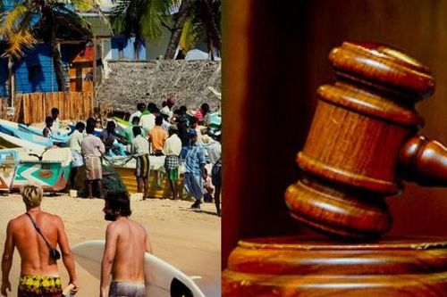 Cởi trần đi bộ trên bãi biển, du khách bị bắt, phải ra hầu tòa