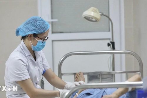 Lạm dụng rượu kéo dài dẫn tới xơ gan nặng, nhiều bệnh nhân nguy kịch