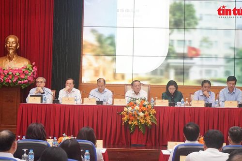 Hoàn thiện thể chế, thúc đẩy chuyển đổi số và công nghiệp văn hóa