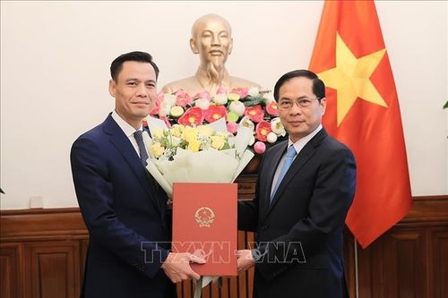 Bổ nhiệm lại chức vụ Ủy viên Hội đồng quản trị, Trưởng Ban Kiểm soát Ngân hàng Chính sách xã hội