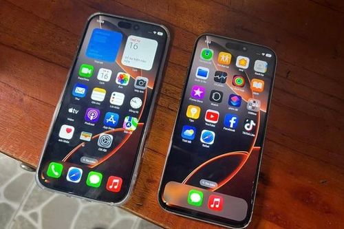 Nhận cầm iPhone 16, người đàn ông 'chết điếng' vì máy hệ điều hành... Android