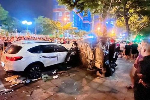 Liên tiếp các vụ ô tô gây tai nạn nghiêm trọng: Cần làm gì để hạn chế 'xe điên'?