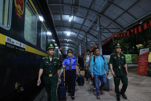 Ngành đường sắt mở rộng bán vé tàu liên vận quốc tế Việt - Trung trên toàn quốc