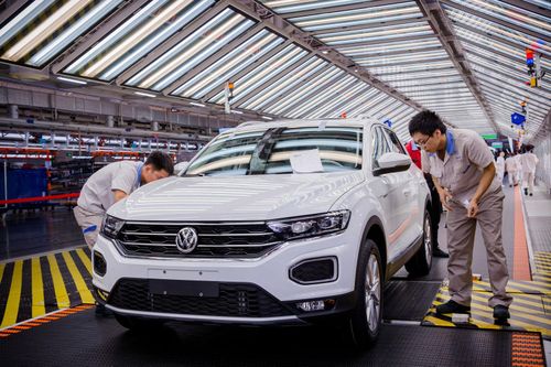 CEO hãng ô tô lớn thứ hai thế giới: 'Thị trường ô tô Trung Quốc đã mất hết lý trí'