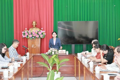 Ủy viên dự khuyết Trung ương Đảng, Phó bí thư thường trực Tỉnh ủy, Chủ tịch HĐND tỉnh Tôn Ngọc Hạnh tiếp công dân