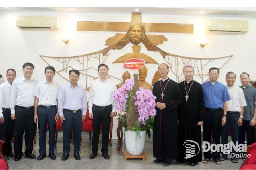 Lãnh đạo Sở Dân tộc và tôn giáo thăm Tòa Giám mục Xuân Lộc