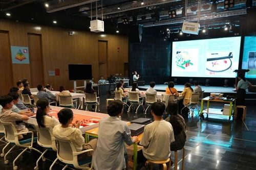 Cuộc thi Robotacon Gia Lai mở rộng 2025: Sân chơi khoa học - công nghệ đầy cảm hứng dành cho thế hệ trẻ