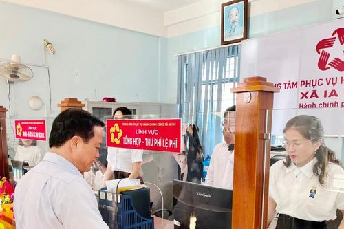 Phó Chủ tịch Thường trực UBND tỉnh Nguyễn Tuấn Thanh thăm, làm việc tại 2 xã Ia Phí và Ia Ly