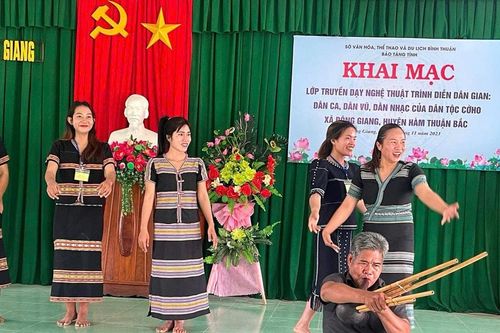 Những 'ngọn lửa' giữ bản, giữ làng