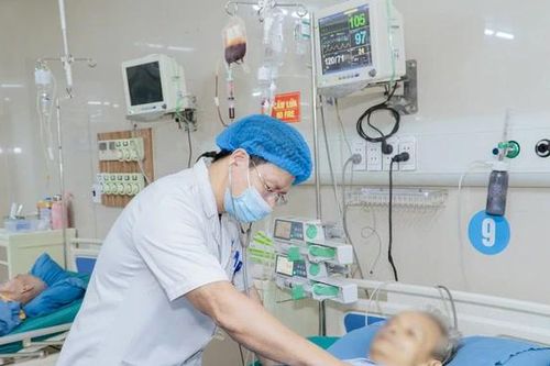Nút mạch cầm máu cấp cứu thành công người bệnh vỡ u gan nguy kịch