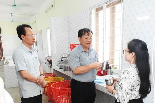 Đoàn công tác Sở Giáo dục và Đào tạo làm việc với các xã Thanh Thủy, Tam Nông