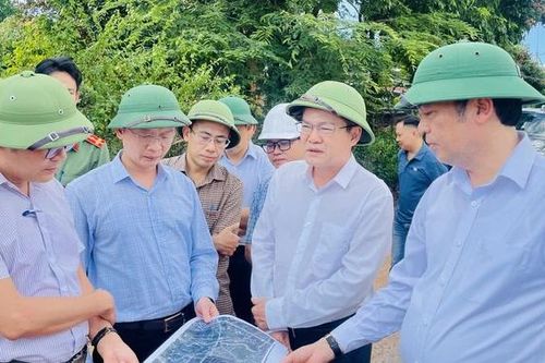 Phó Chủ tịch UBND tỉnh kiểm tra tiến độ thực hiện các công trình