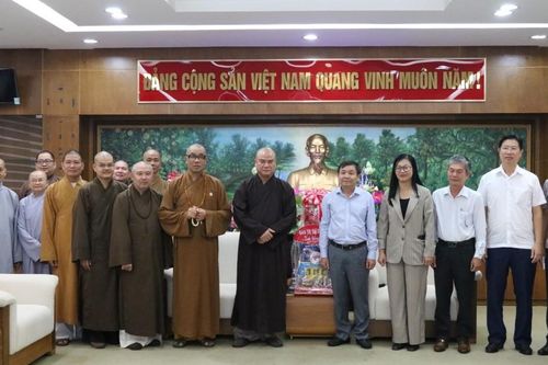 Đồng Tháp: Ban Trị sự GHPGVN tỉnh thăm và chúc mừng lãnh đạo tỉnh sau sáp nhập