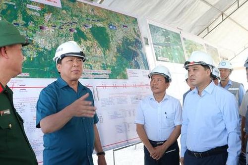 Minister Tran Hong Minh: Bien Hoa–Vung Tau Expressway must open technically by Dec 19