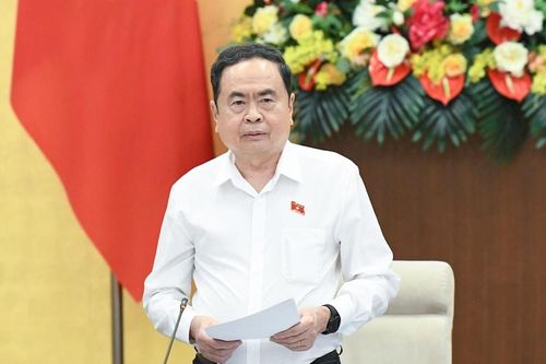 Cấp ủy phải tiêu biểu về bản lĩnh chính trị, trí tuệ, phẩm chất đạo đức, uy tín