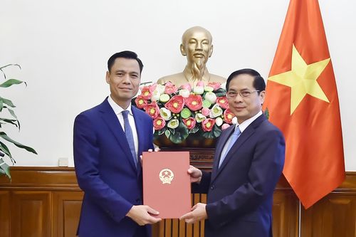 Ông Đặng Hoàng Giang tiếp tục giữ chức Thứ trưởng Bộ Ngoại giao
