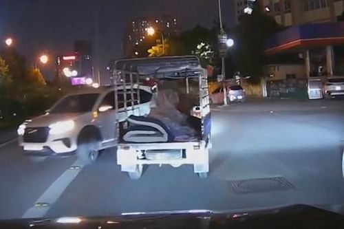 Nhân chứng kể lại khoảnh khắc thoát nạn trước khi xảy ra vụ ô tô tông liên hoàn ở Hà Nội